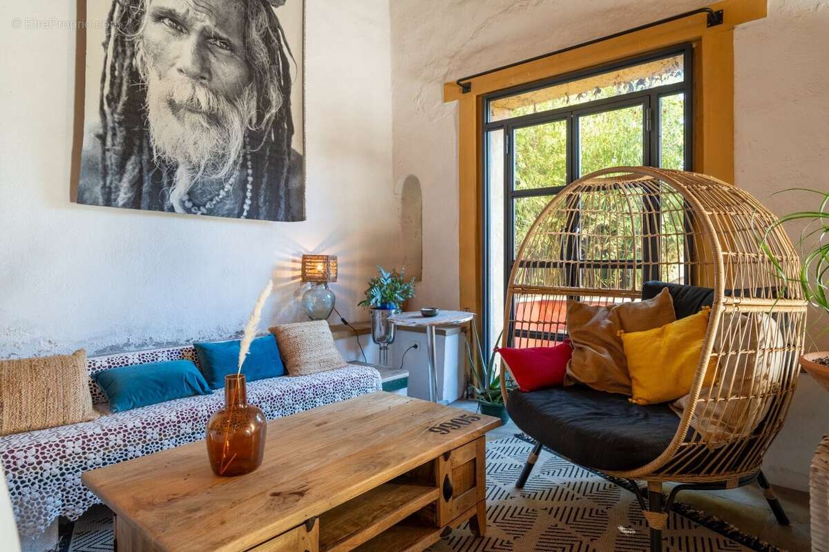 Maison à VILLENEUVE-LES-BEZIERS