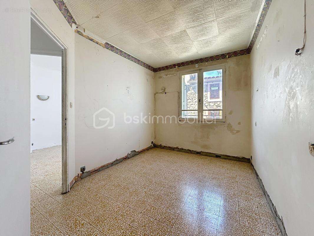 Maison à PEZILLA-LA-RIVIERE