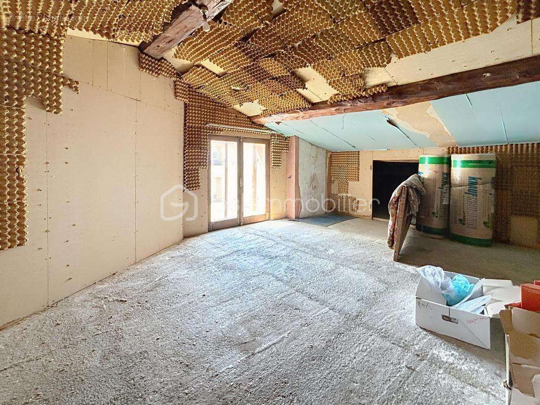 Maison à PEZILLA-LA-RIVIERE