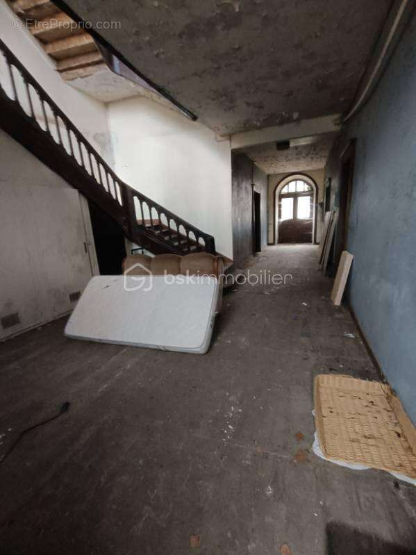 Maison à SAINT-LAURENT-SUR-GORRE