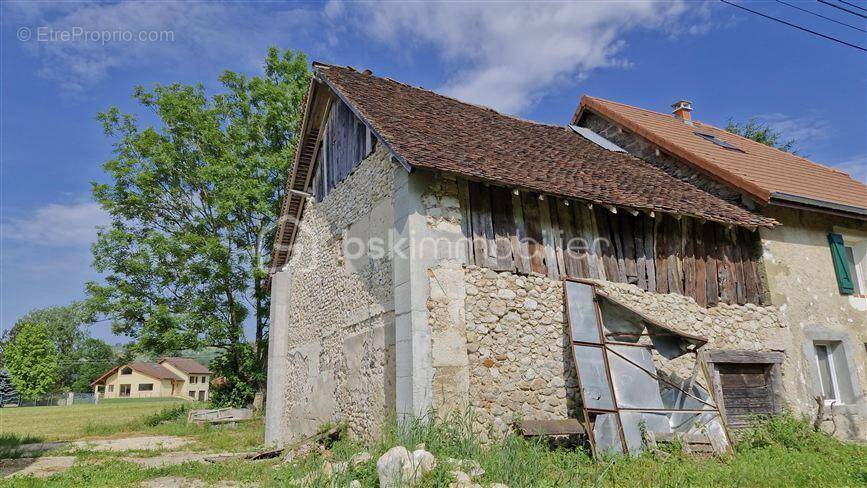 Maison à SAINT-LAURENT-DU-PONT