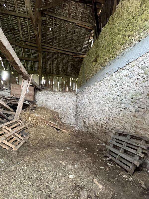 Maison à SAINT-LAURENT-DU-PONT