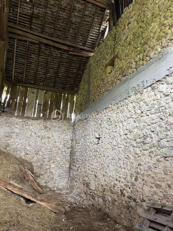 Maison à SAINT-LAURENT-DU-PONT