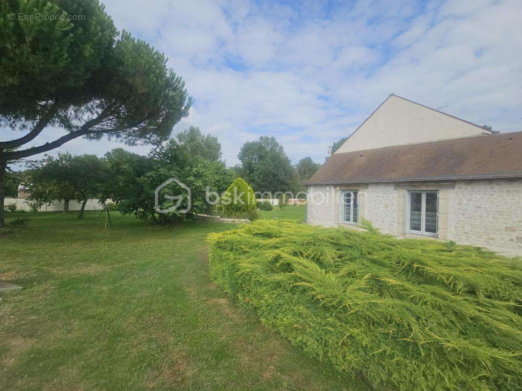 Maison à CHATEAU-LANDON