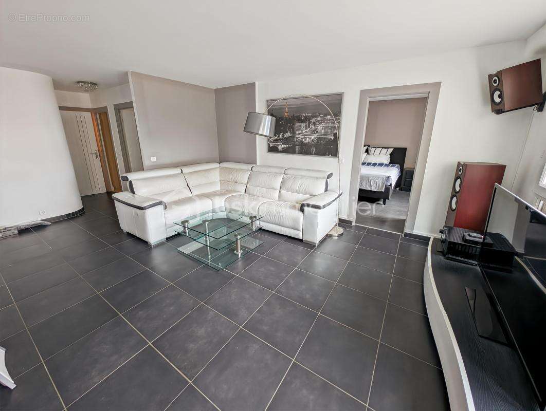 Appartement à SAINT-GRATIEN