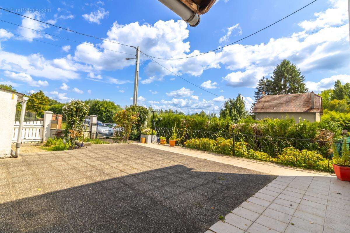 Maison à GIEVRES