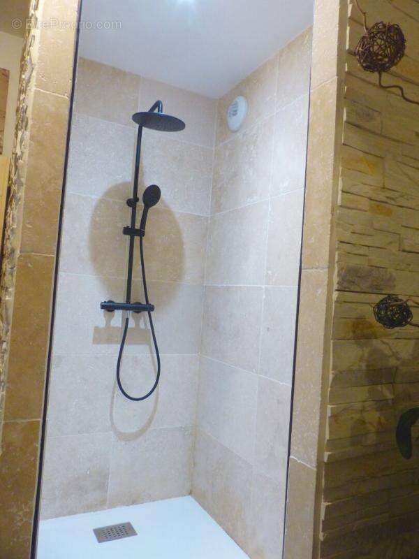 Maison à SAINT-PIERRE-EYNAC