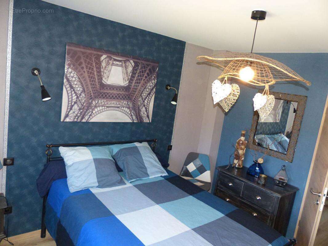 Maison à SAINT-PIERRE-EYNAC