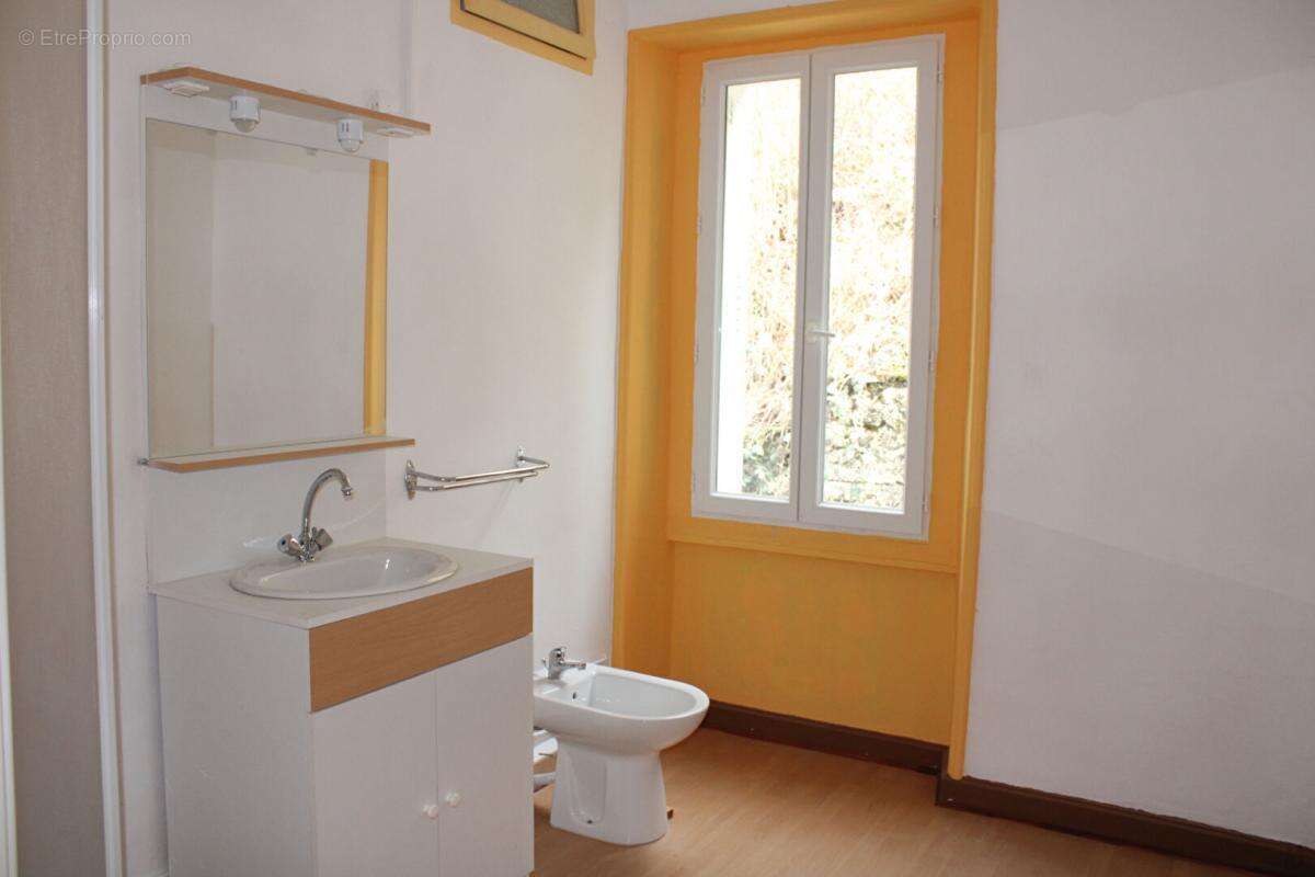 Maison à SAINT-BONNET-DE-MONTAUROUX