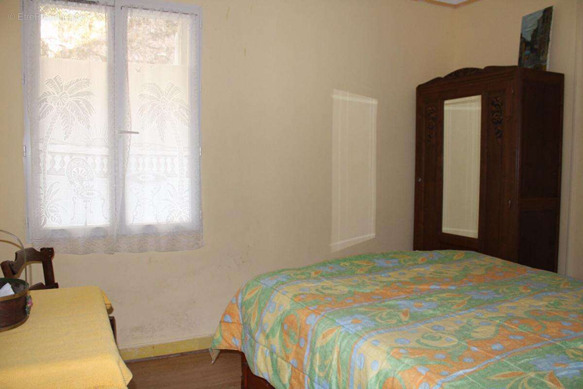 Maison à SAINT-BONNET-DE-MONTAUROUX