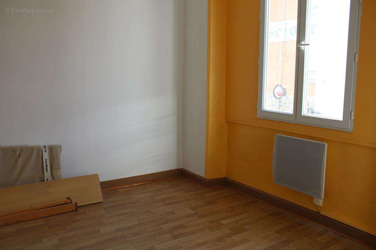 Maison à SAINT-BONNET-DE-MONTAUROUX