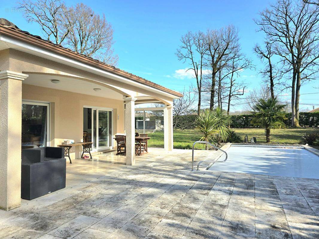 Maison à COULOUNIEIX-CHAMIERS