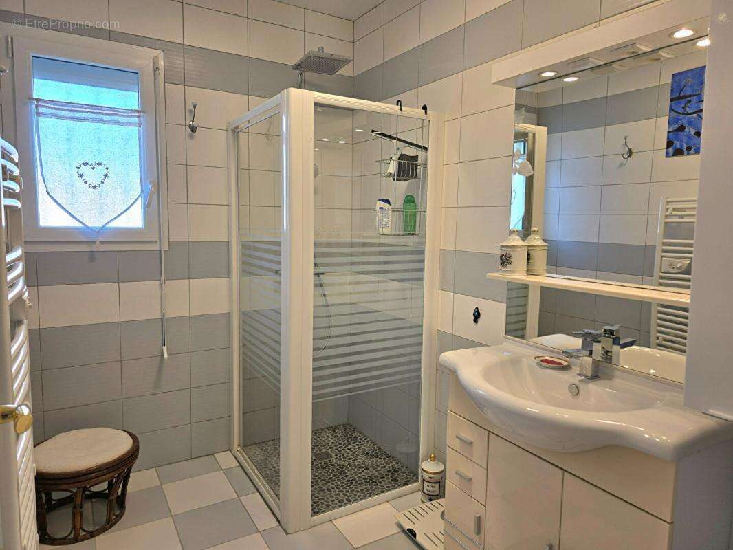 Maison à COULOUNIEIX-CHAMIERS