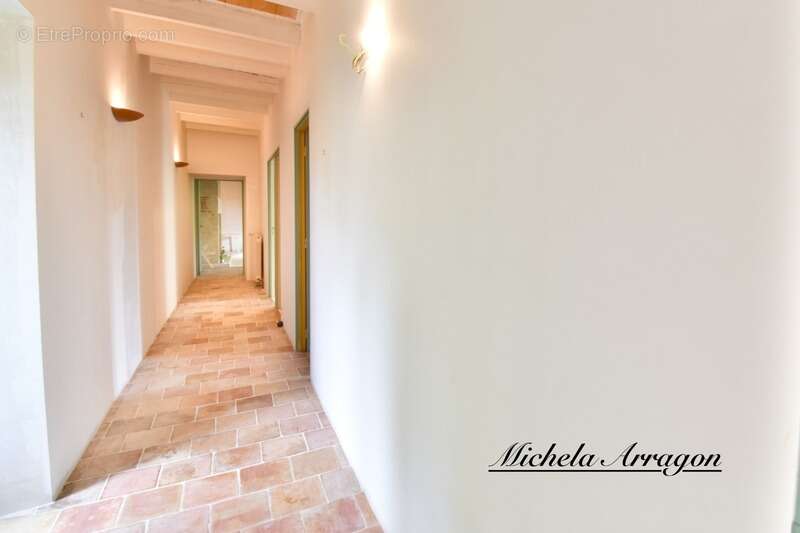 Maison à SAINT-BEAUZEIL