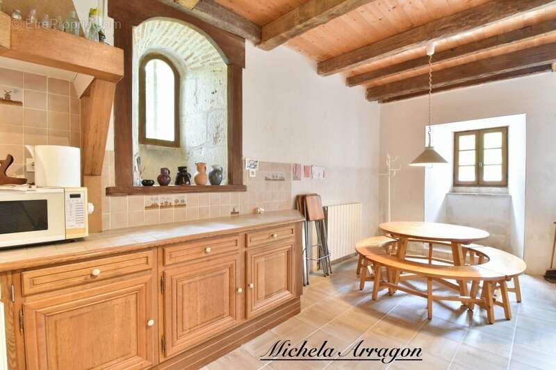 Maison à SAINT-BEAUZEIL