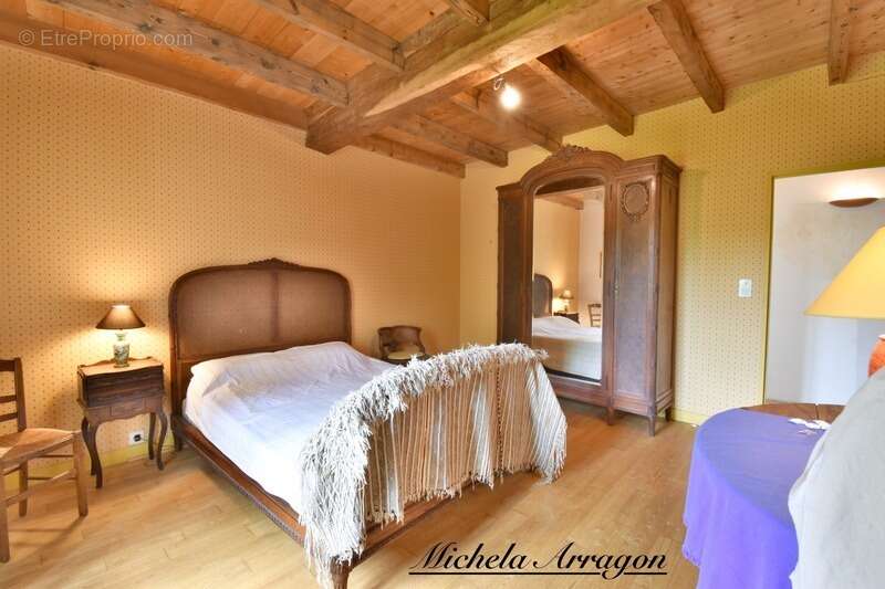 Maison à SAINT-BEAUZEIL