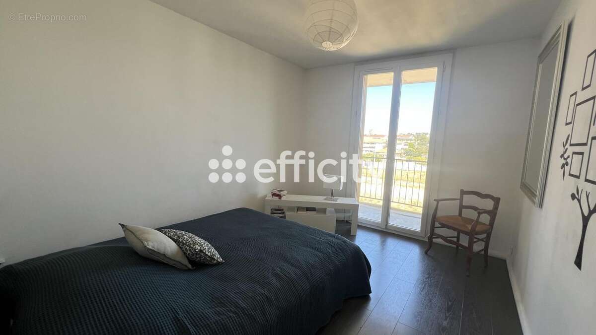 Appartement à MARSEILLE-12E