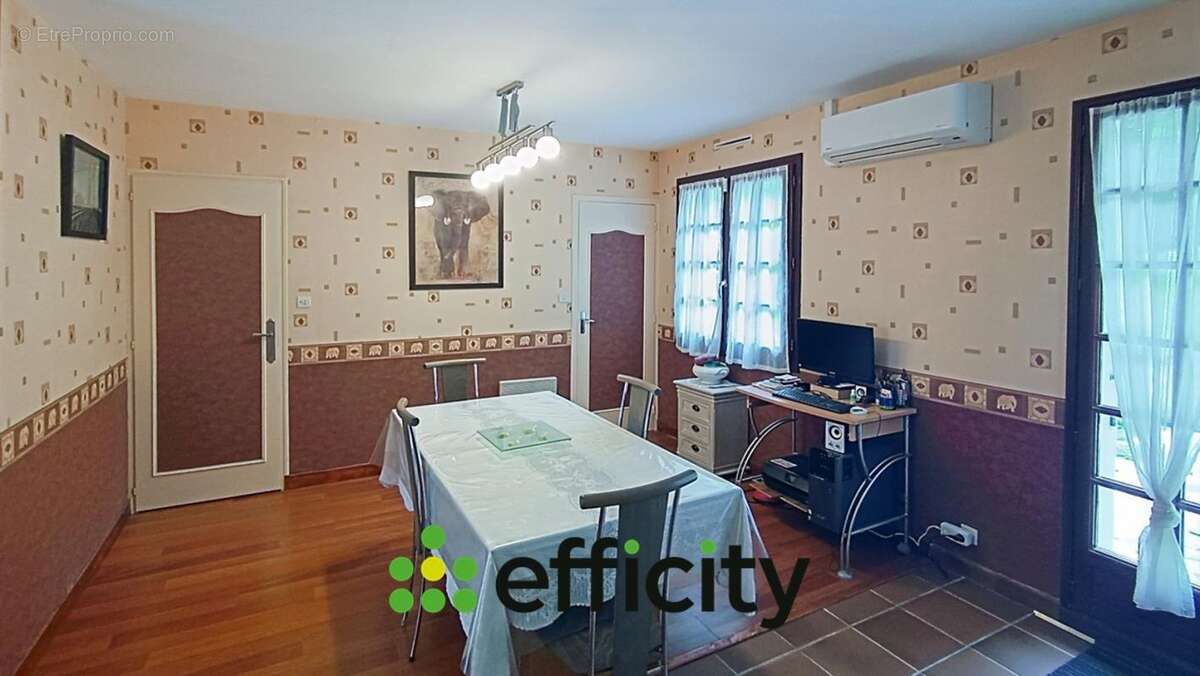 Maison à LACHAPELLE-AUX-POTS