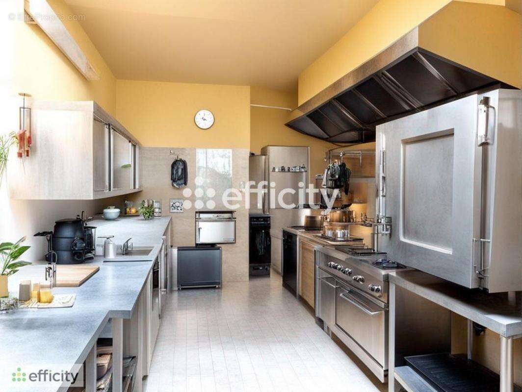 Commerce à SALON-DE-PROVENCE