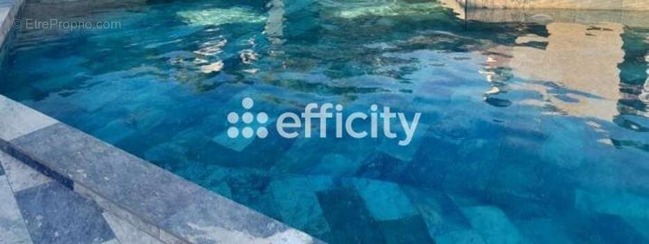 Commerce à SALON-DE-PROVENCE