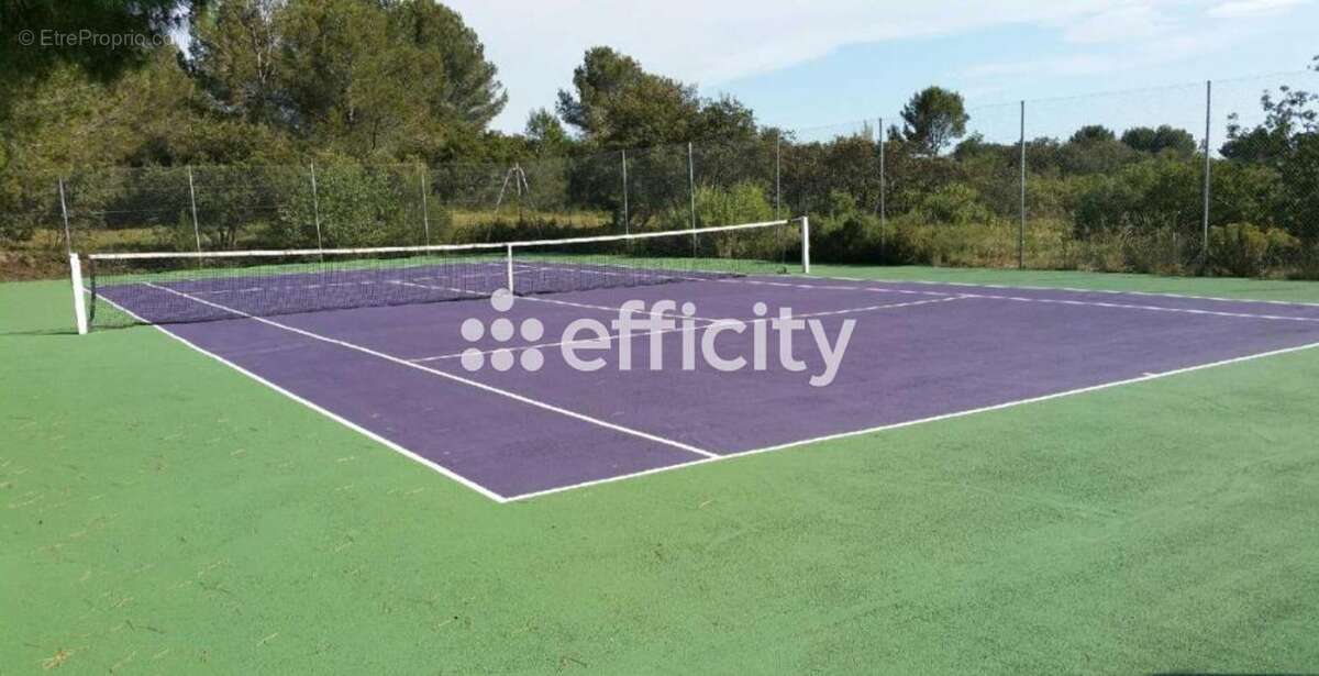 Commerce à SALON-DE-PROVENCE