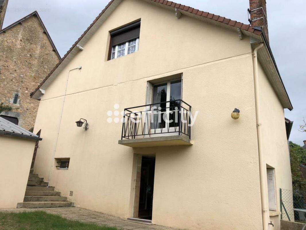 Maison à LA FERTE-BERNARD