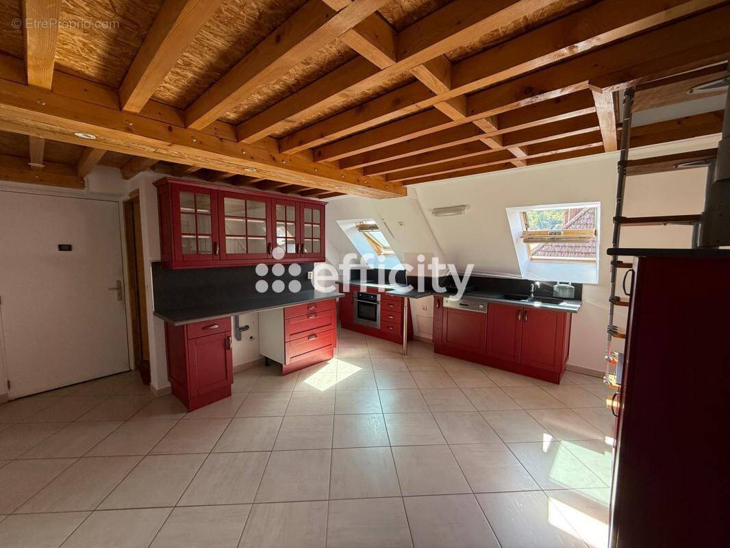 Appartement à MOUY