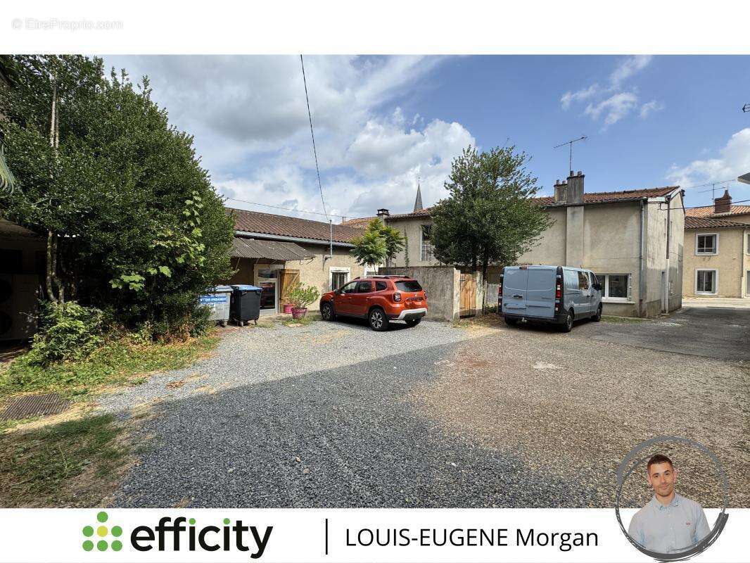 Appartement à LIGUGE