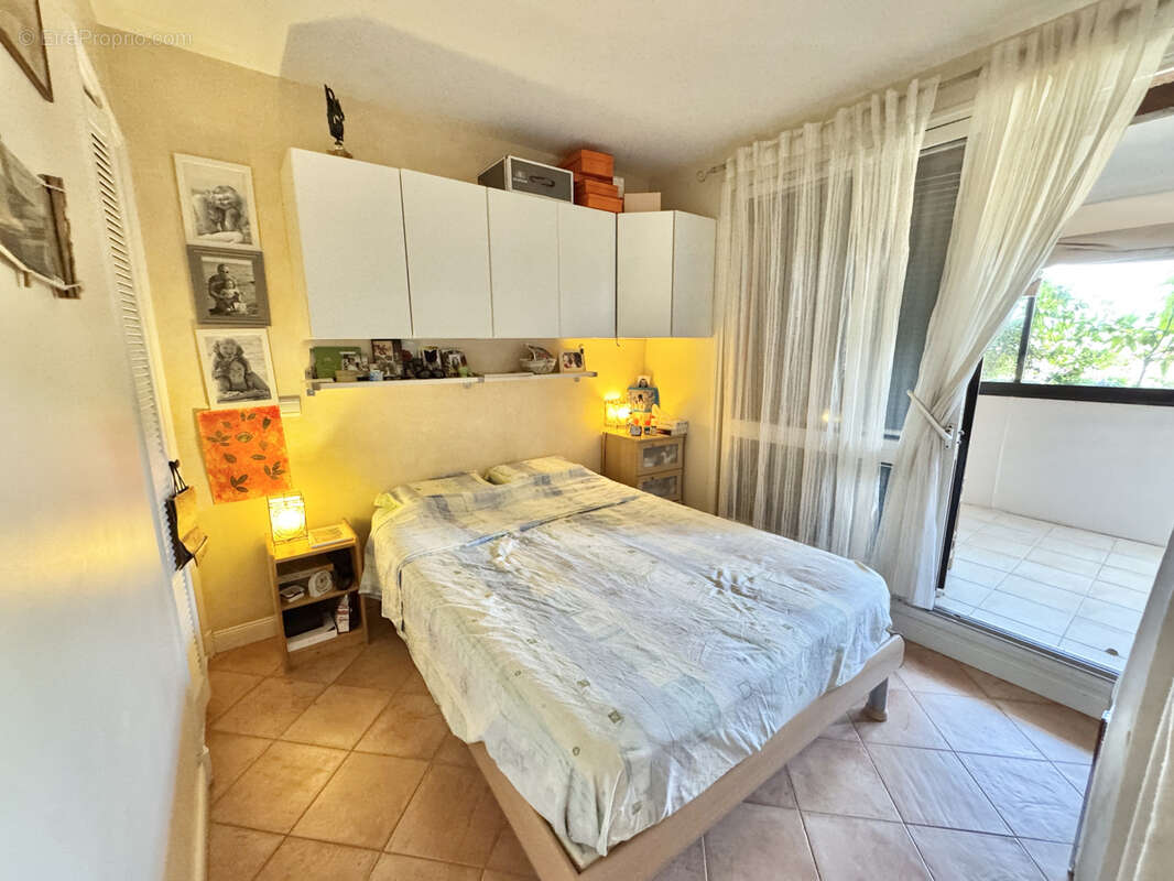 Appartement à LA CROIX-VALMER