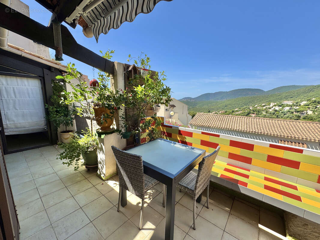 Appartement à LA CROIX-VALMER