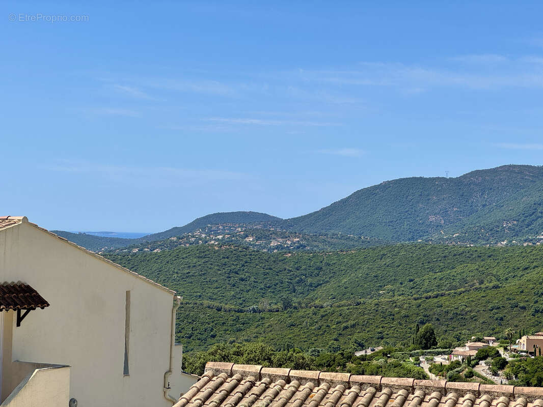 Appartement à LA CROIX-VALMER