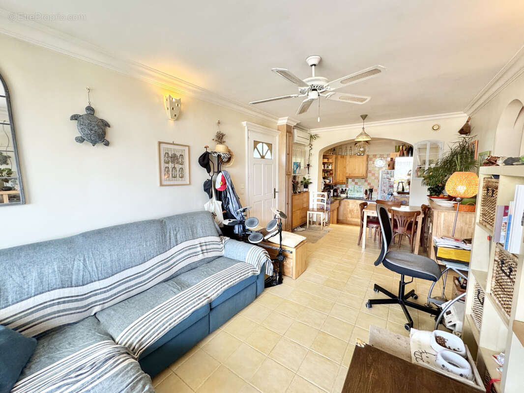 Appartement à LA CROIX-VALMER