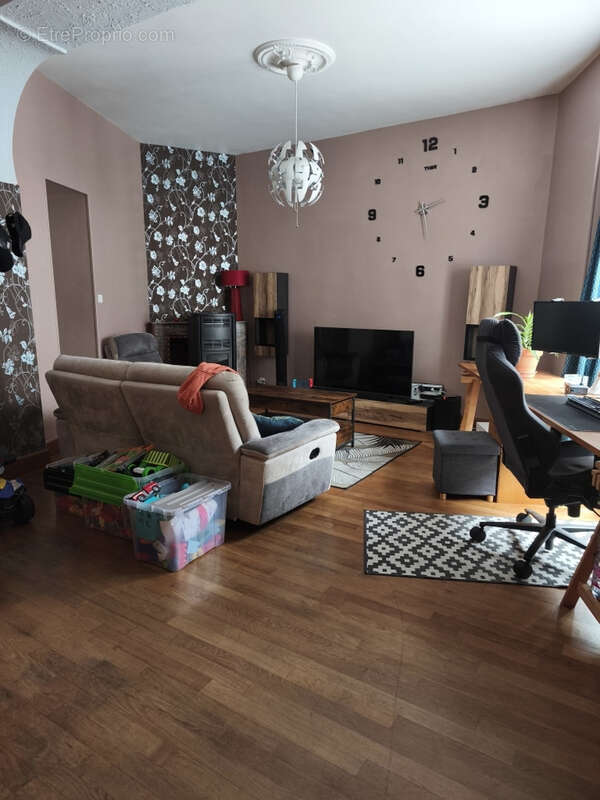 Maison à COUSSAC-BONNEVAL