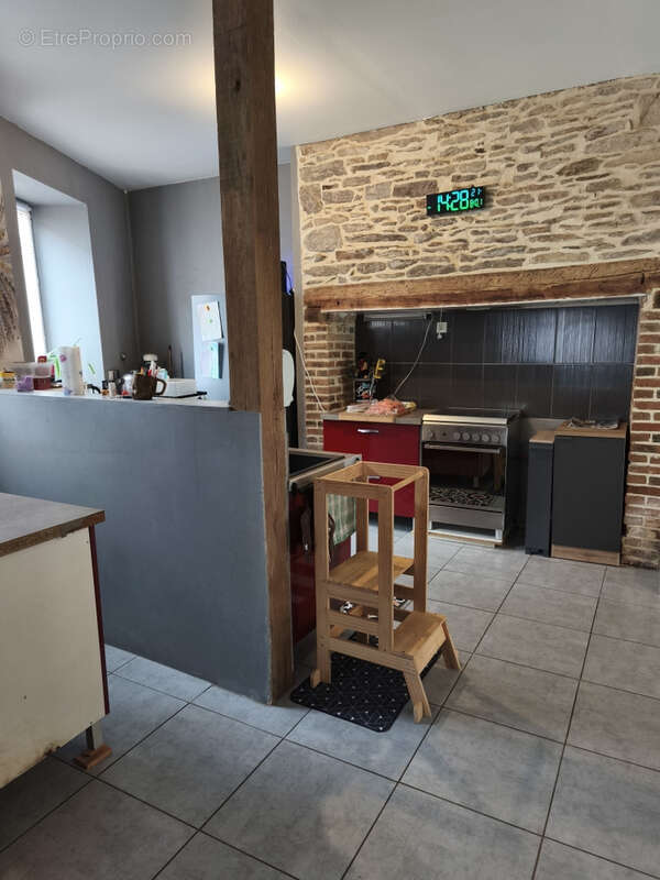 Maison à COUSSAC-BONNEVAL