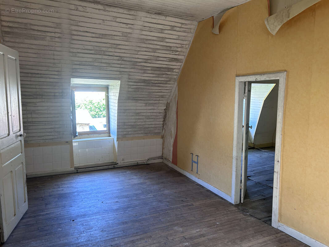 Maison à MONCEAUX-SUR-DORDOGNE