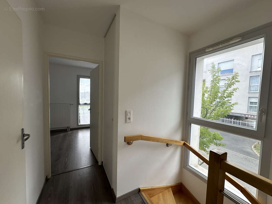 Maison à SAINT-JEAN-DE-BRAYE