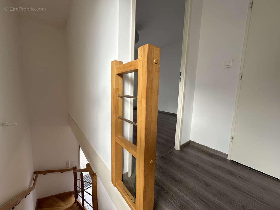 Maison à SAINT-JEAN-DE-BRAYE