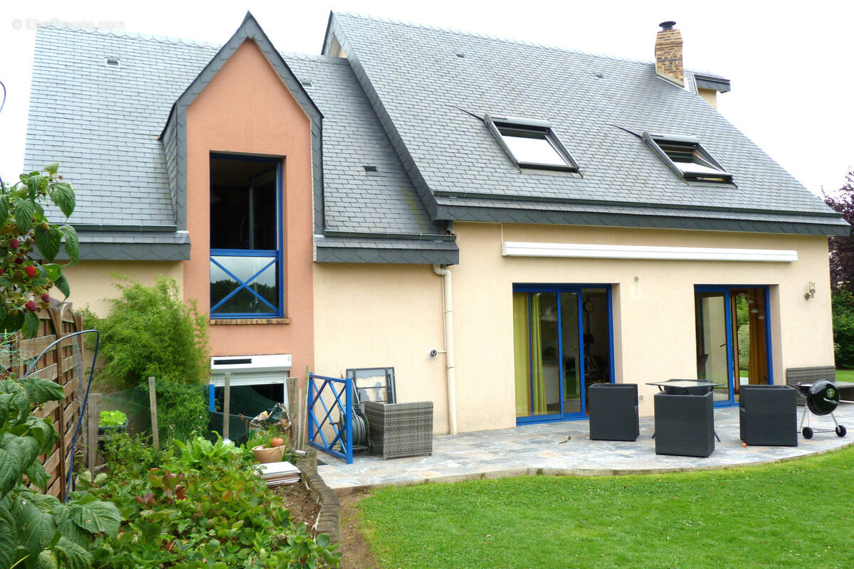 Maison à SAINT-PIERRE-DE-VARENGEVILLE