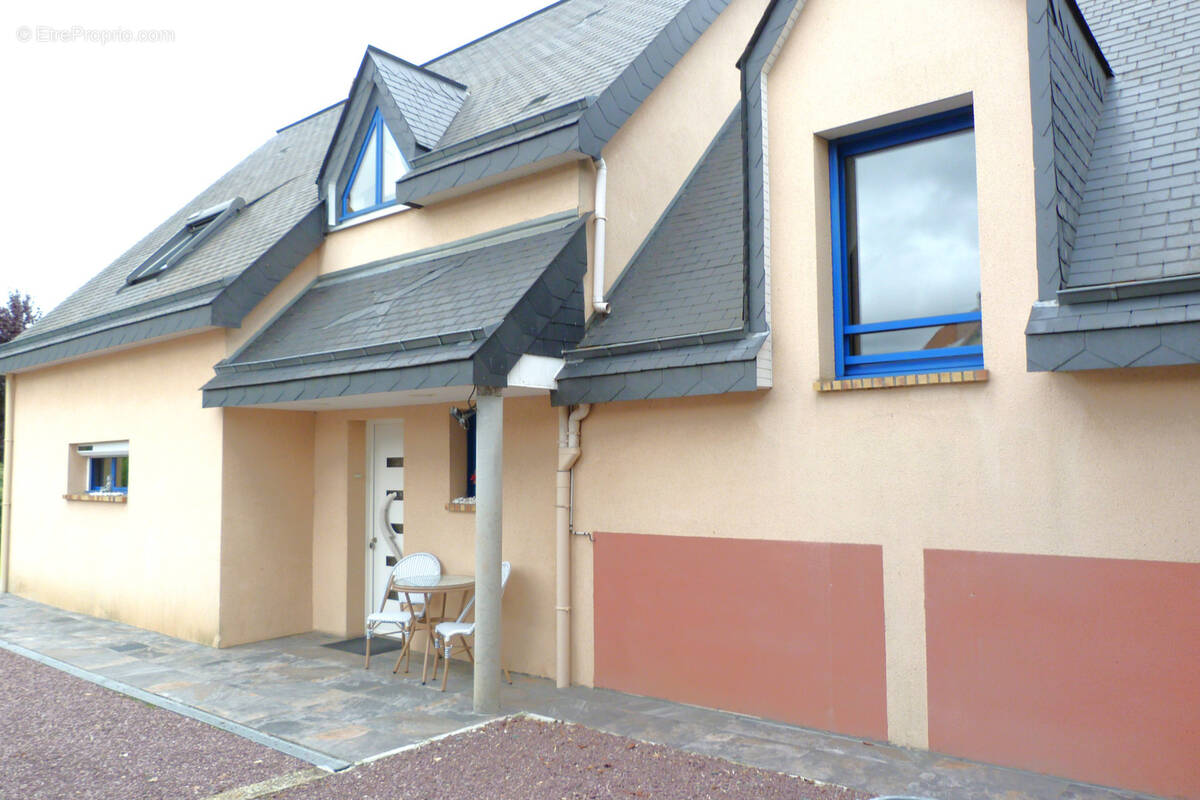 Maison à SAINT-PIERRE-DE-VARENGEVILLE