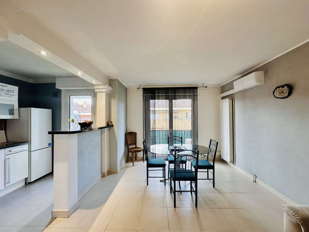 Appartement à PEYMEINADE