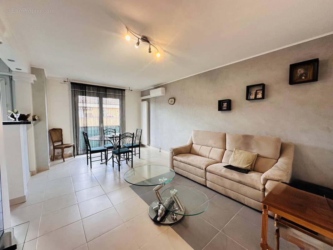 Appartement à PEYMEINADE