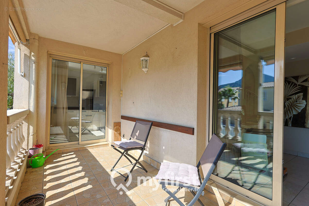 Appartement à LA VALETTE-DU-VAR