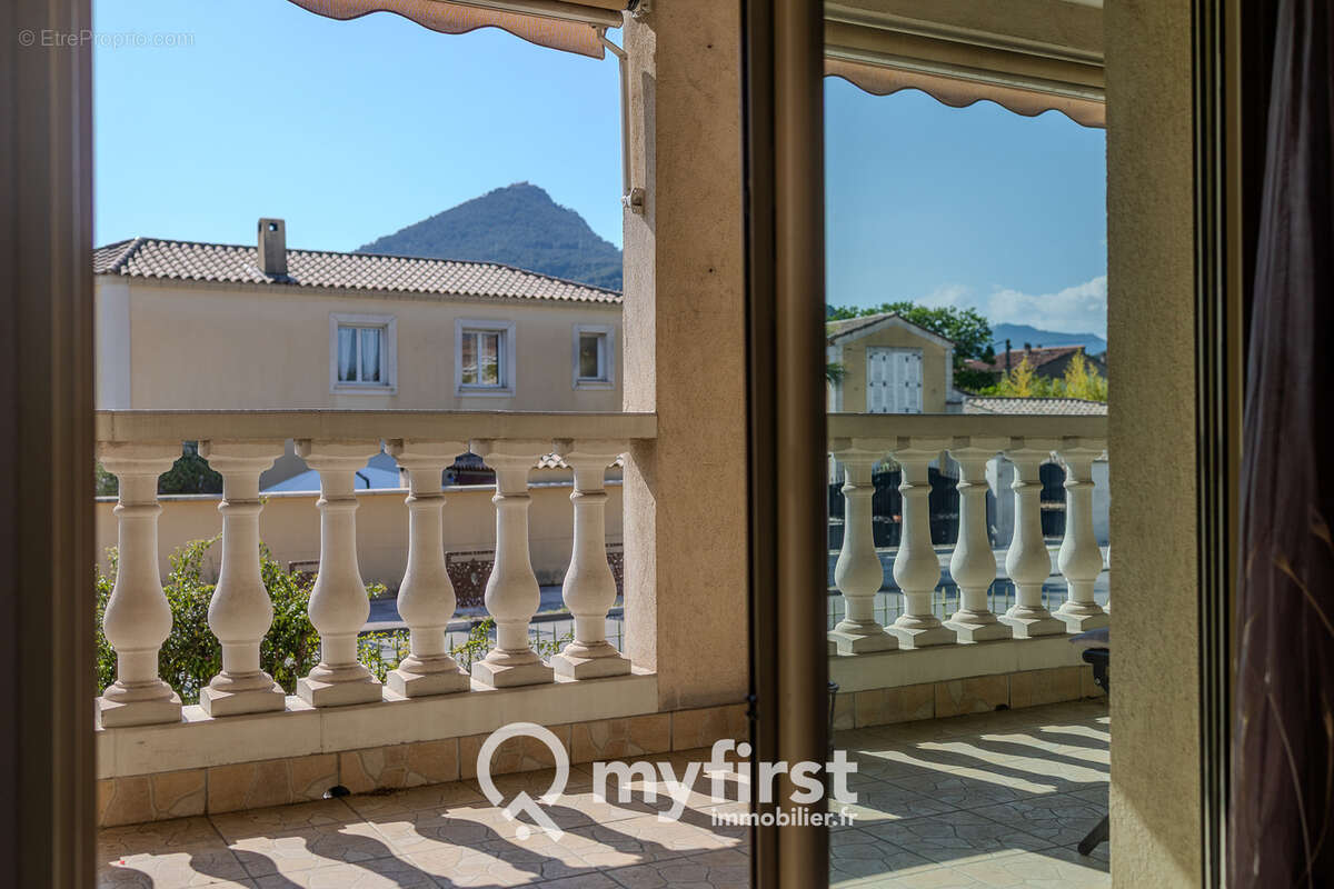 Appartement à LA VALETTE-DU-VAR