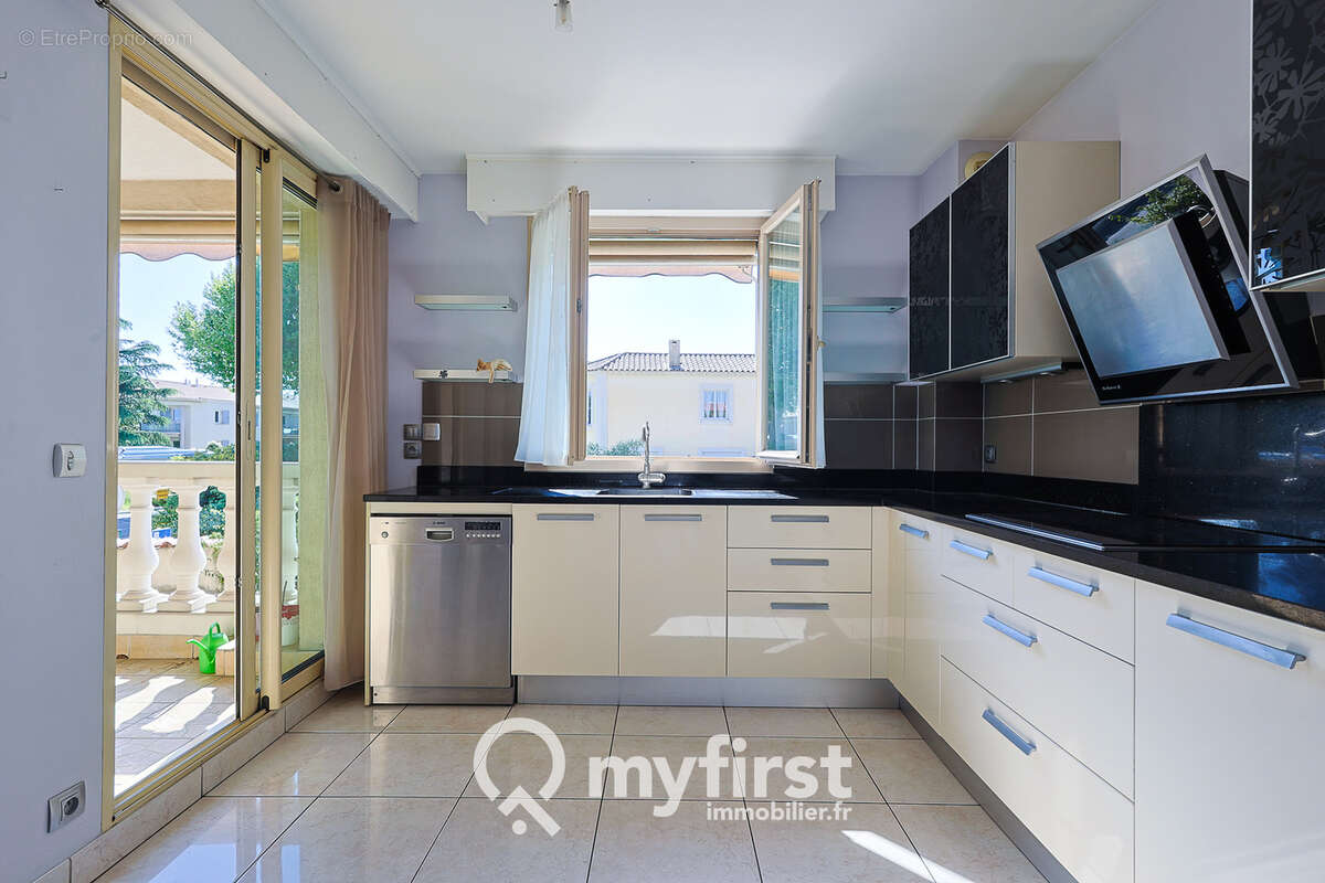 Appartement à LA VALETTE-DU-VAR