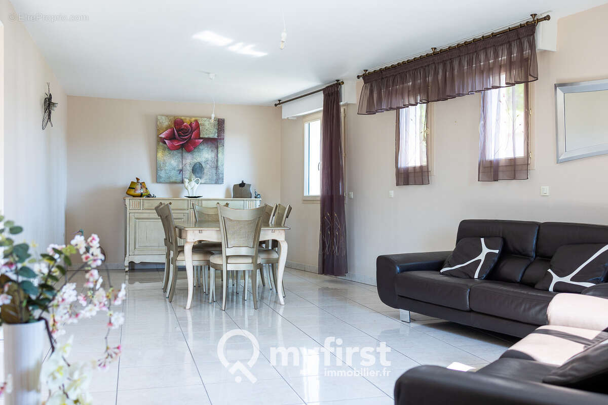 Appartement à LA VALETTE-DU-VAR