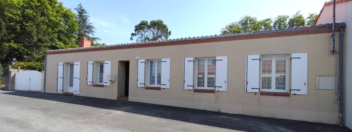 Maison à LA BOISSIERE-DU-DORE