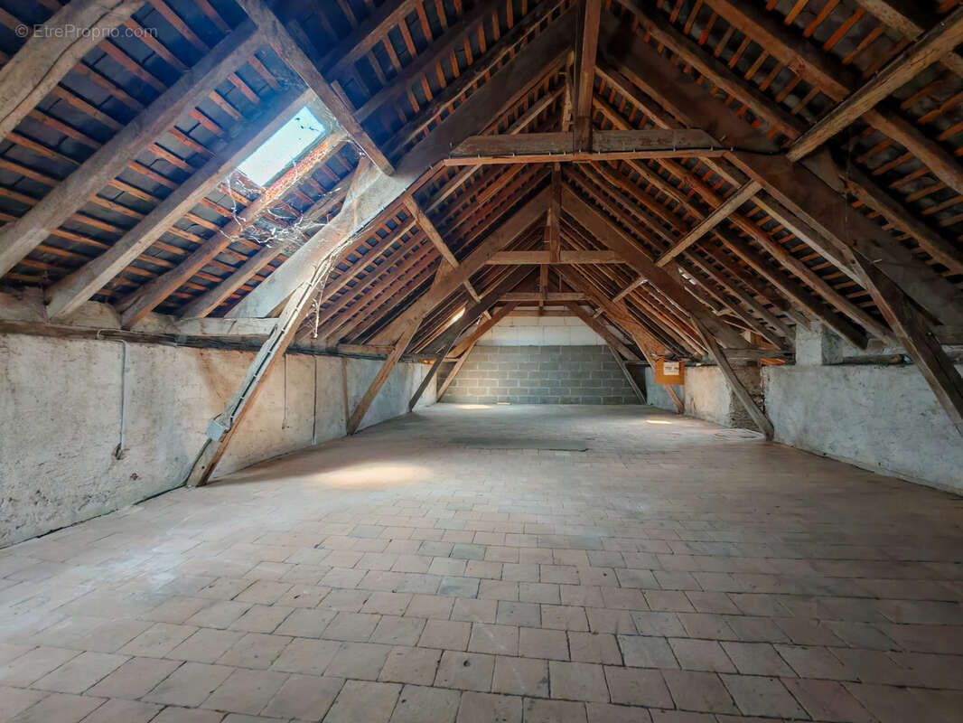 Maison à LA ROUXIERE