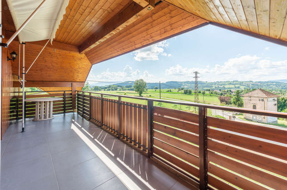 Appartement à GRUFFY