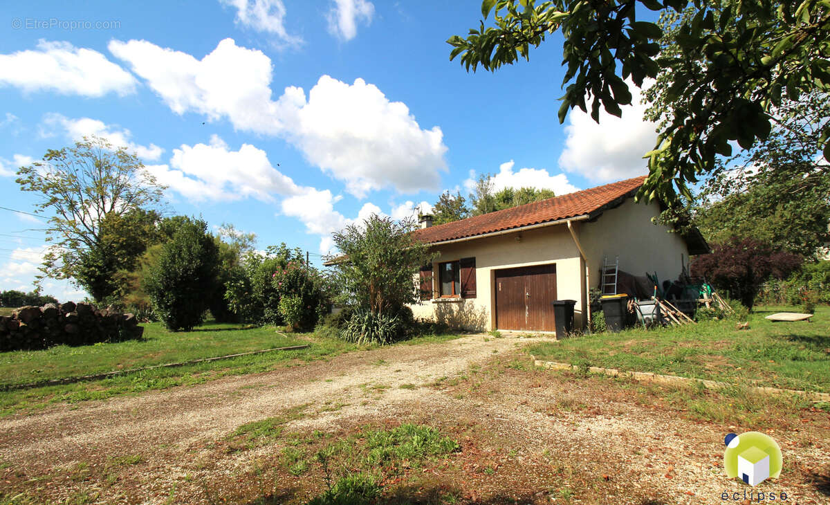 Maison à CONFRANCON