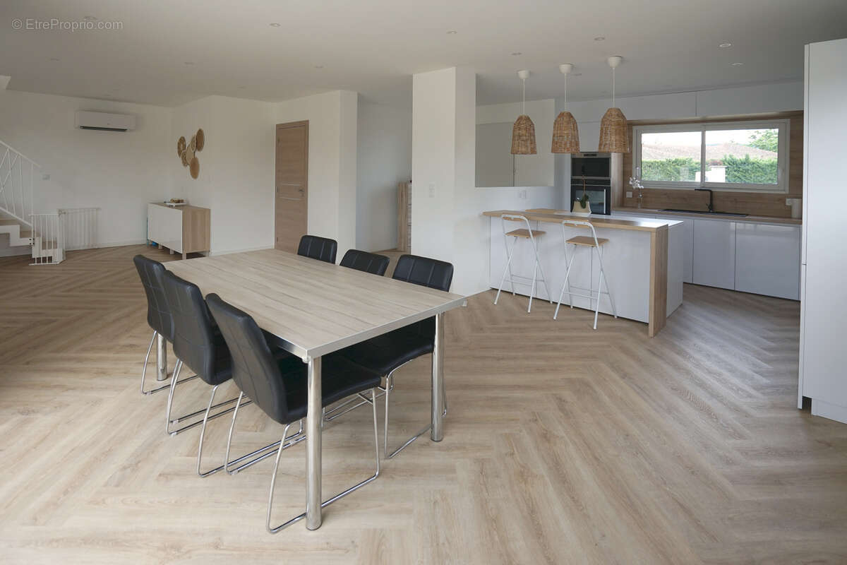 Maison à SAINT-MAURICE-L&#039;EXIL